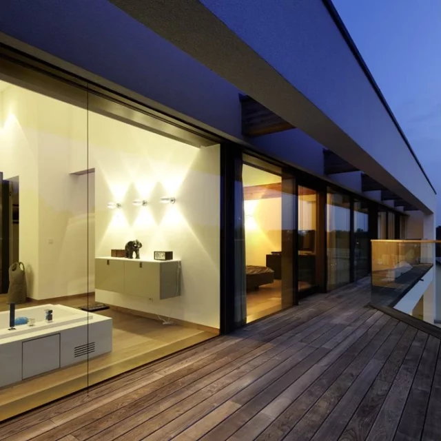 c831bb-c44f961719354a3e9dd8f7f920222c67mv2-65646689eb85e